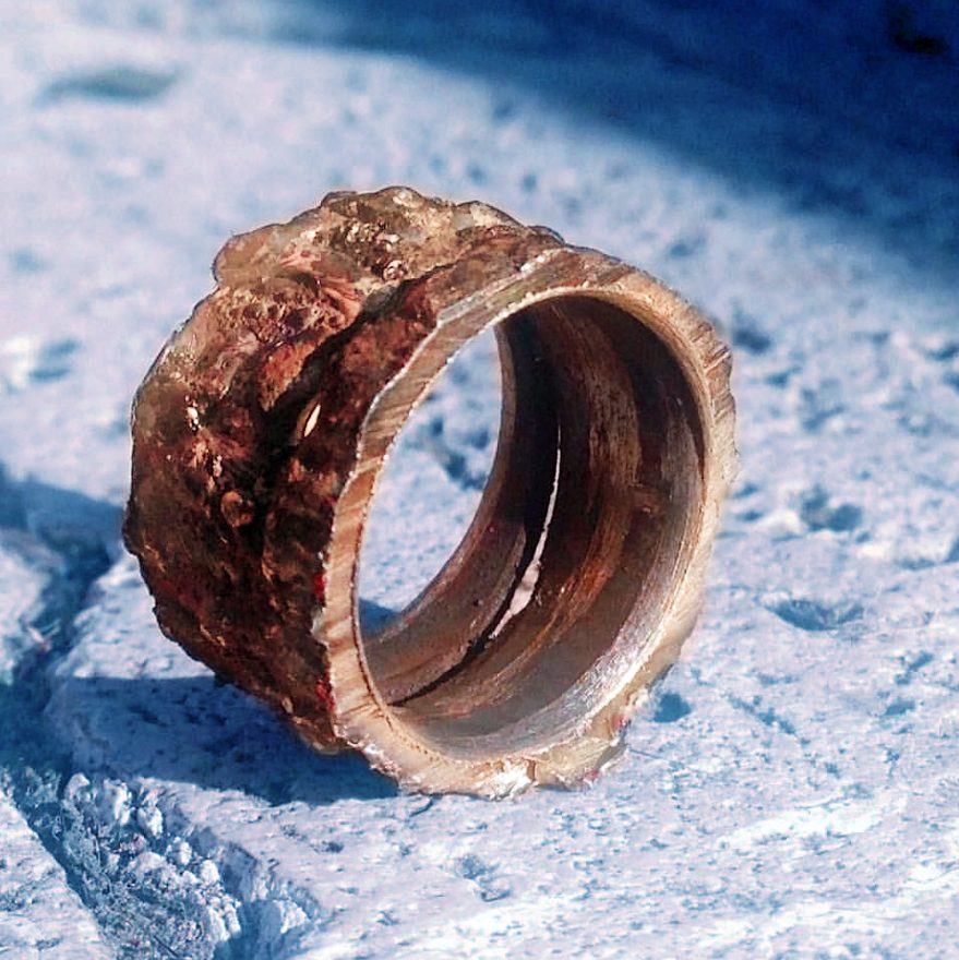 Alien Ring — Iron Oxyde